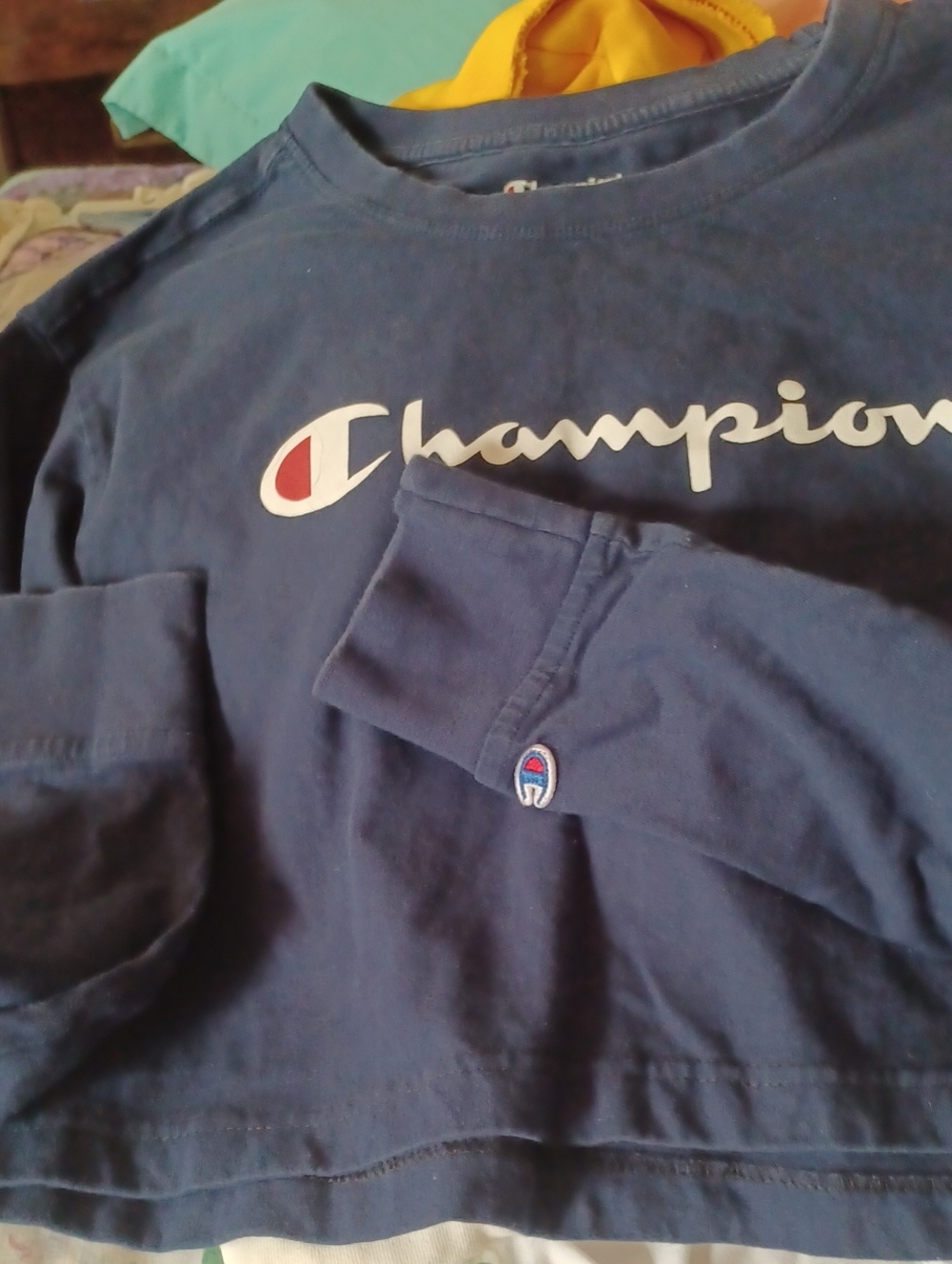 Champion Cropped Long Sleeve - Picture 2 of 3